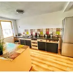 Apartman 4 *